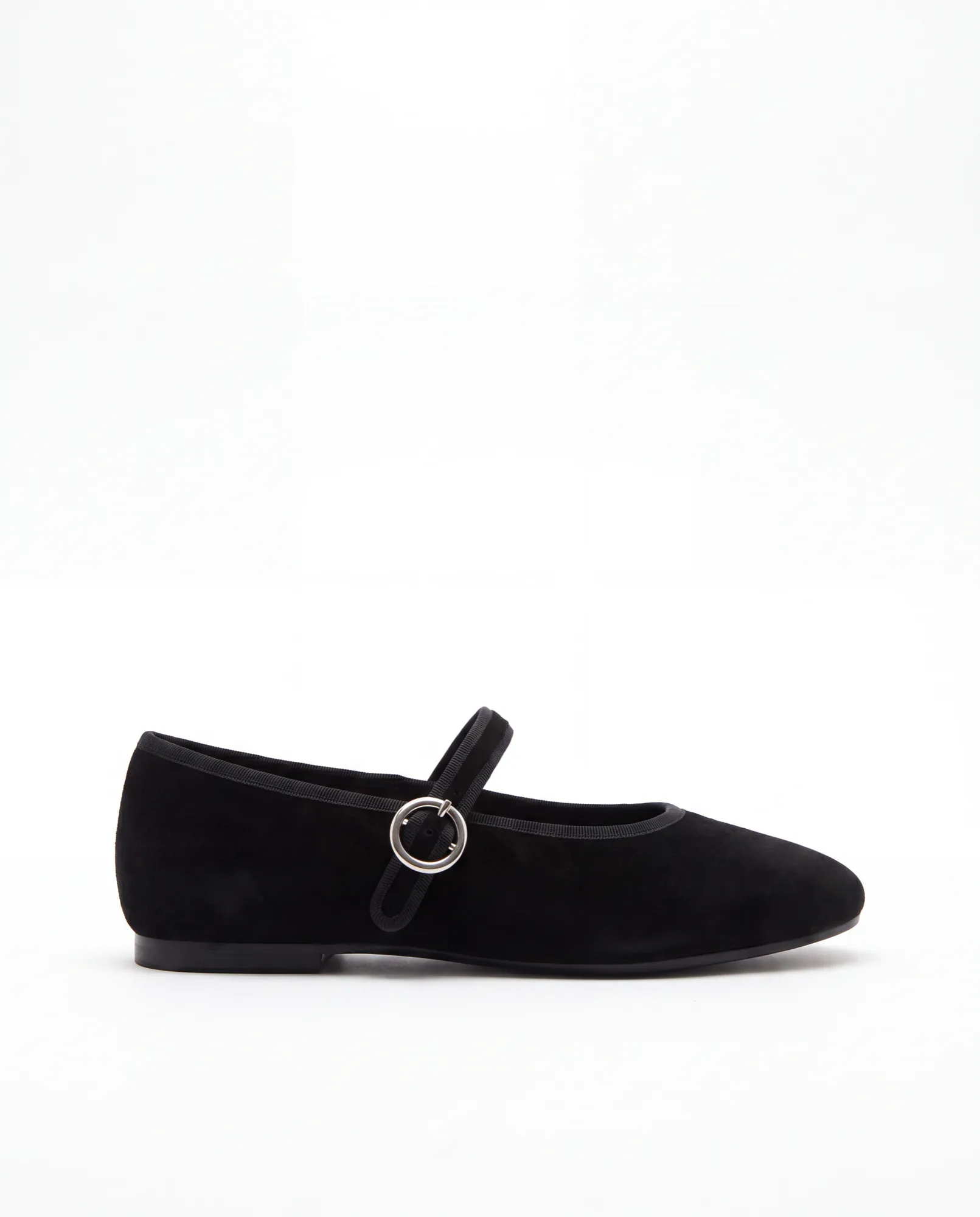 Babies plate en velours noir, vue de profil